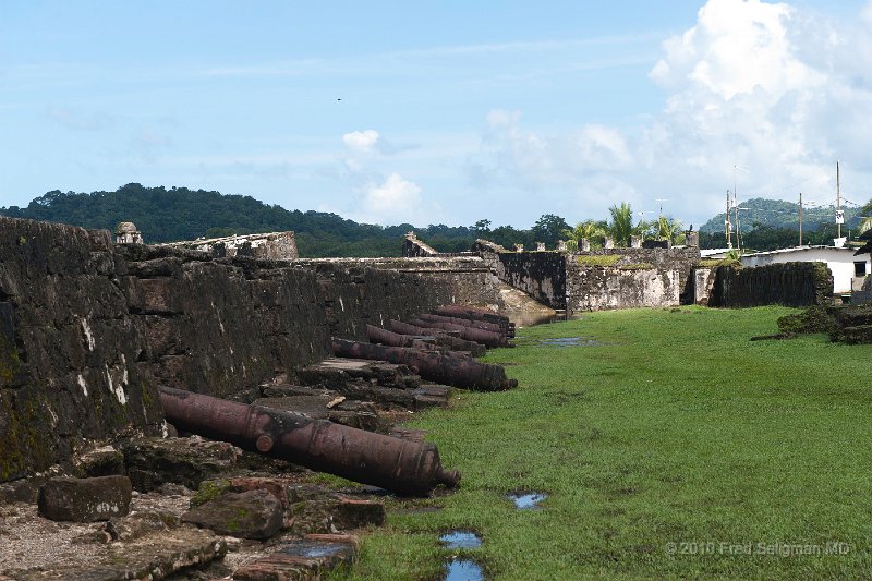 20101204_122809 D3.jpg - Portabelo fortifications